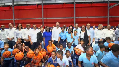 Raquel Arbaje, INEFI y MIDEREC se unen en favor del deporte de Capotillo