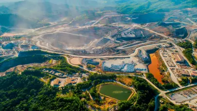 “Barrick Gold no solo remedió daños ecológicos, también genera importantes ingresos al país”, dice Marranzini