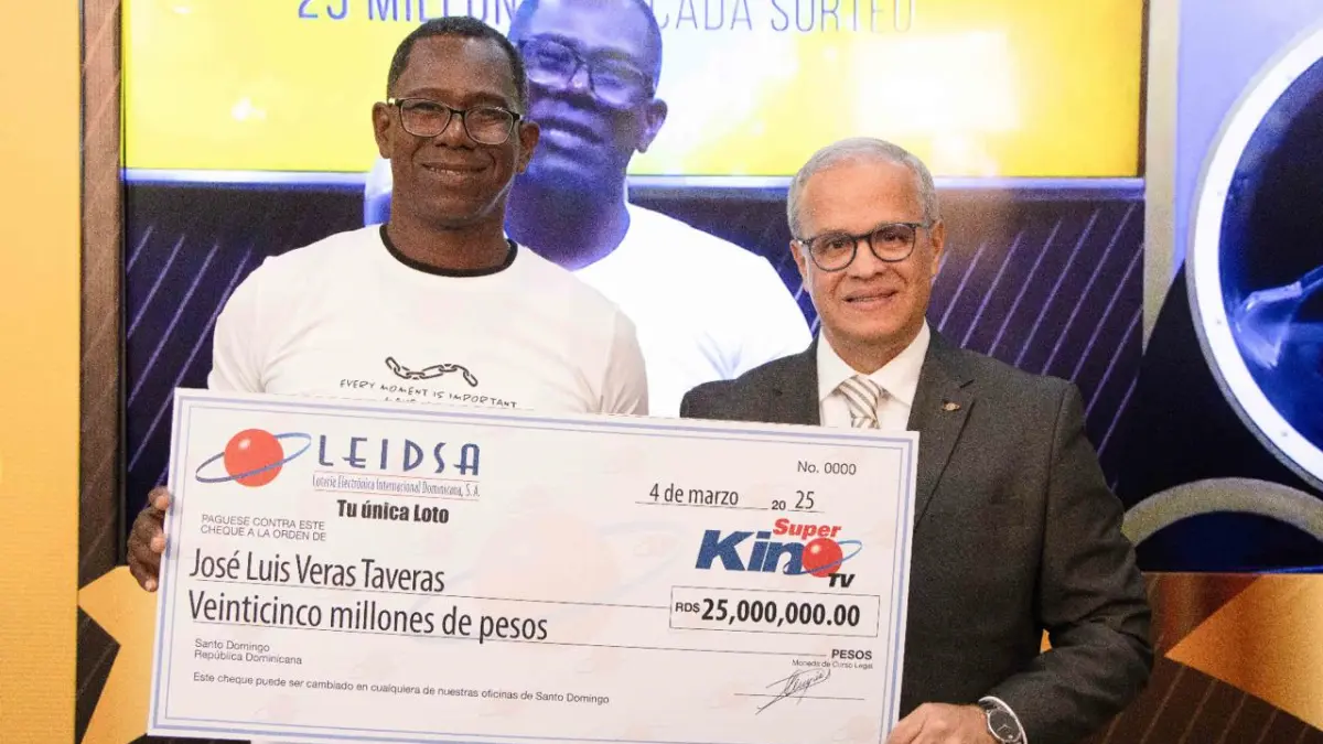 LEIDSA entrega 25 millones a empleado privado ganador del Súper Kino Tv