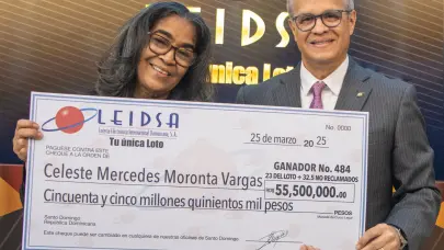LEIDSA entrega 55.5 millones a la ganadora 484 del Loto