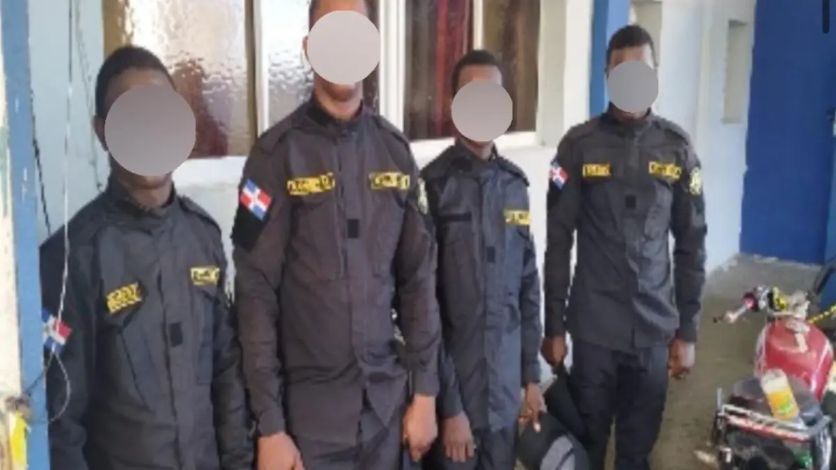 Apresan ocho hombres por vinculación al grupo paramilitar que opera en Los Alcarrizos