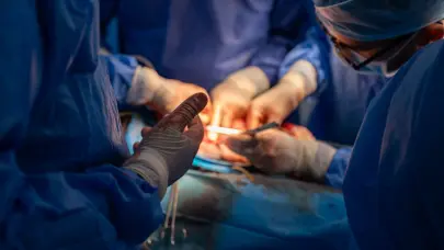 Colocan implantes de pene en el hospital Francisco Moscoso Puello