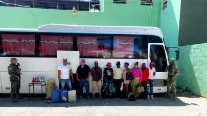 Incautan alcohol, cigarrillos de contrabando y detienen indocumentados en autobús de Valverde