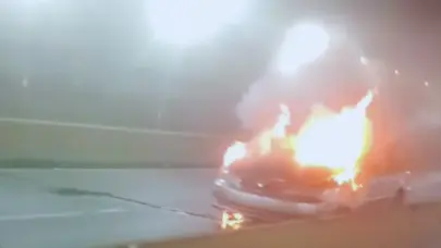 Se incendia vehículo en la avenida 27 de Febrero