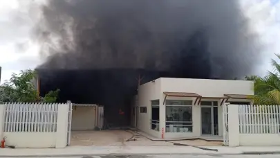 Se registra incendio en empresa de La Altagracia; autoridades no reportan afectados