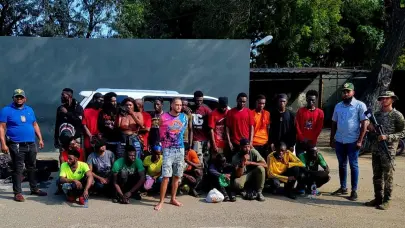 Interceptan jeepeta con 23 haitianos en Valverde