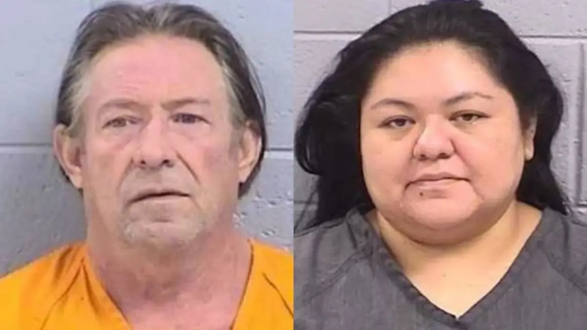 Pareja arrestada por supuestamente encerrar a adolescente con autismo en un gallinero