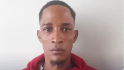 Dictan tres meses de prisión preventiva a hombre acusado de matar mujer de una pedrada en Azua