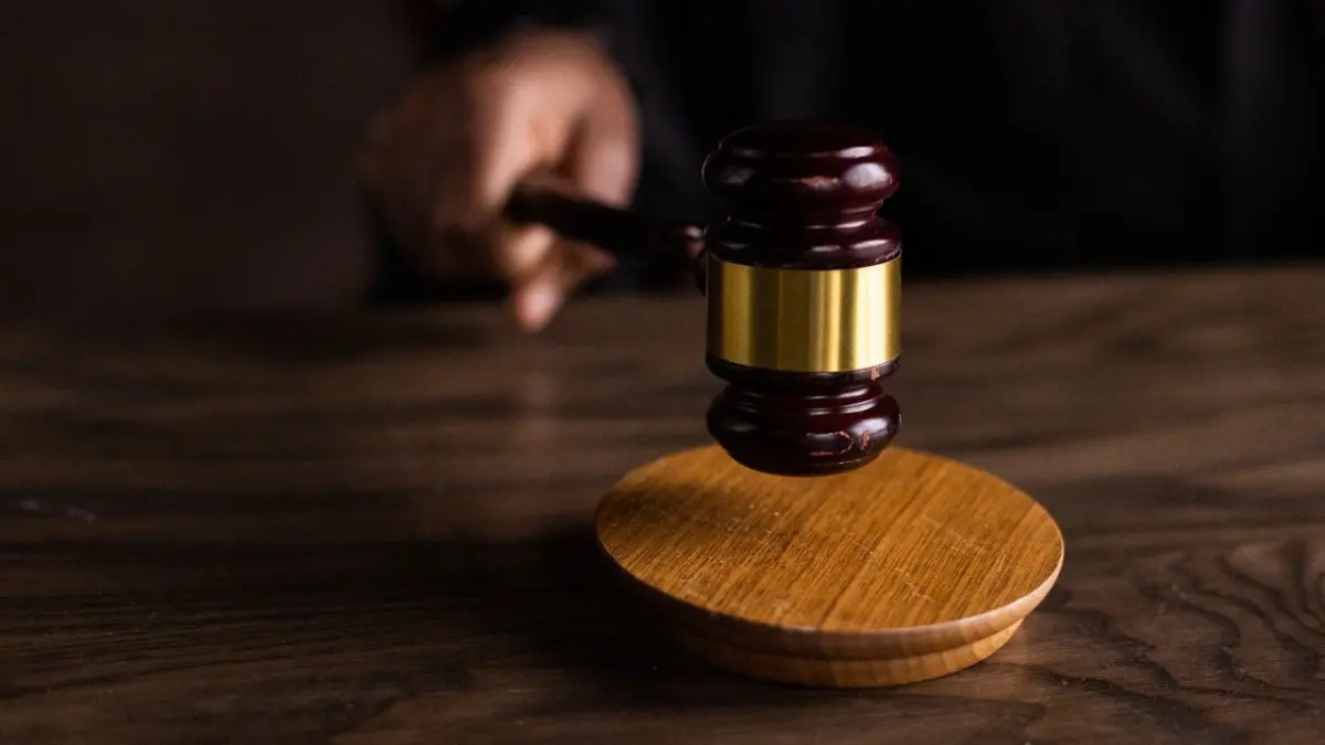 Investigan a un juez por dictar sentencias trabajadas con ChatGPT