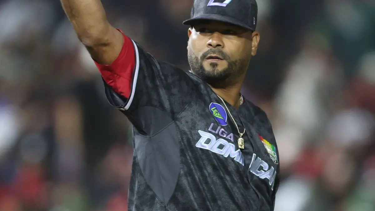 Estrellas contratan lanzador agente libre Esmil Rogers