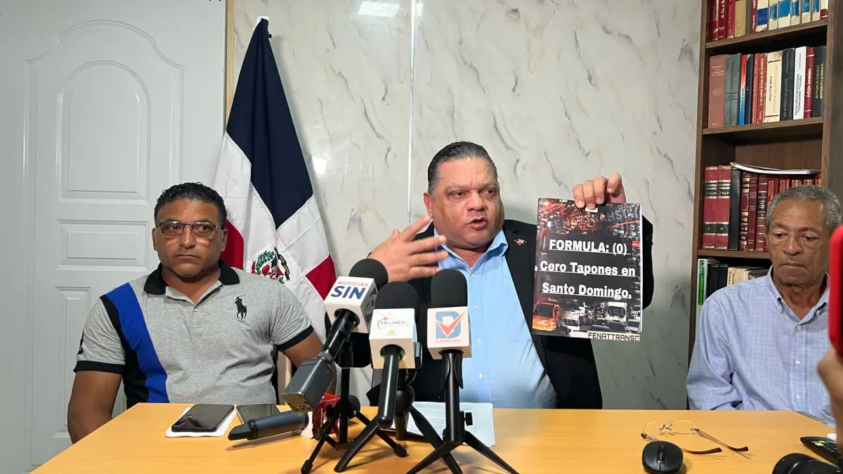 Mario Díaz presenta propuesta para reducir tapones y congestión vehicular en un 50%