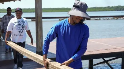 Realizan mantenimiento preventivo en muelle turístico y pesquero en Samaná