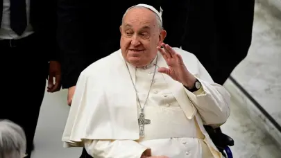 La salud del Papa Francisco sigue “estable” tras casi un mes de hospitalización