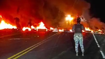 Con neumáticos incendiados paralizan autovía del Nordeste en demanda de obras