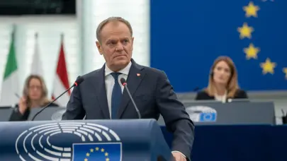 Tusk: Europa ha perdido mucho tiempo pero todo puede cambiar hoy