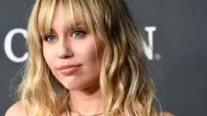 Miley Cyrus anuncia la fecha de estreno de su noveno álbum Something Beautiful