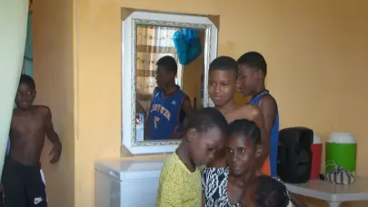 Madre se reencuentra con sus dos hijos menores desaparecidos, tras reporte de Noticias SIN