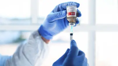 Las mentiras contra las vacunas que nos salvaron