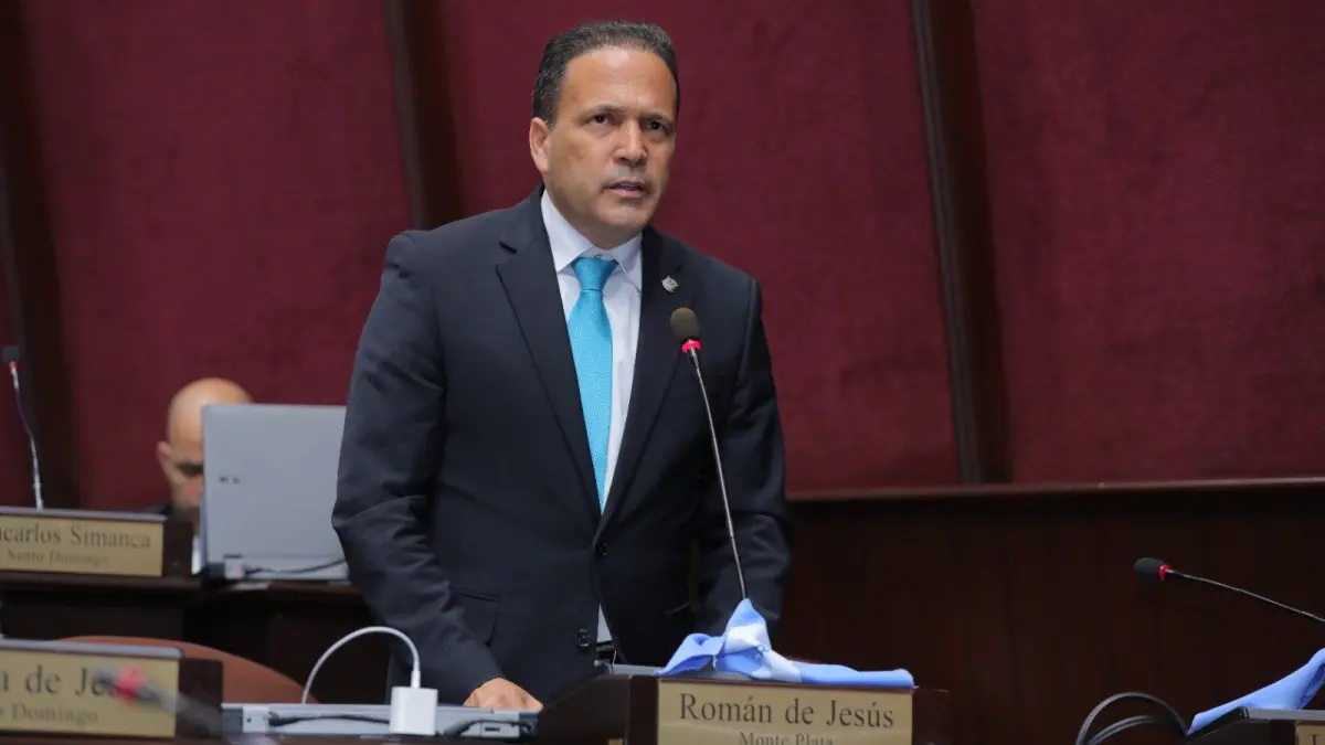 Diputado Román de Jesús solicita construcción de carretera Peralvillo-Maimón