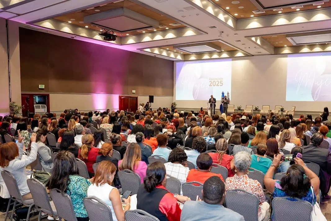 Defensor del Pueblo promueve empoderamiento femenino como pilar para un Estado de derecho