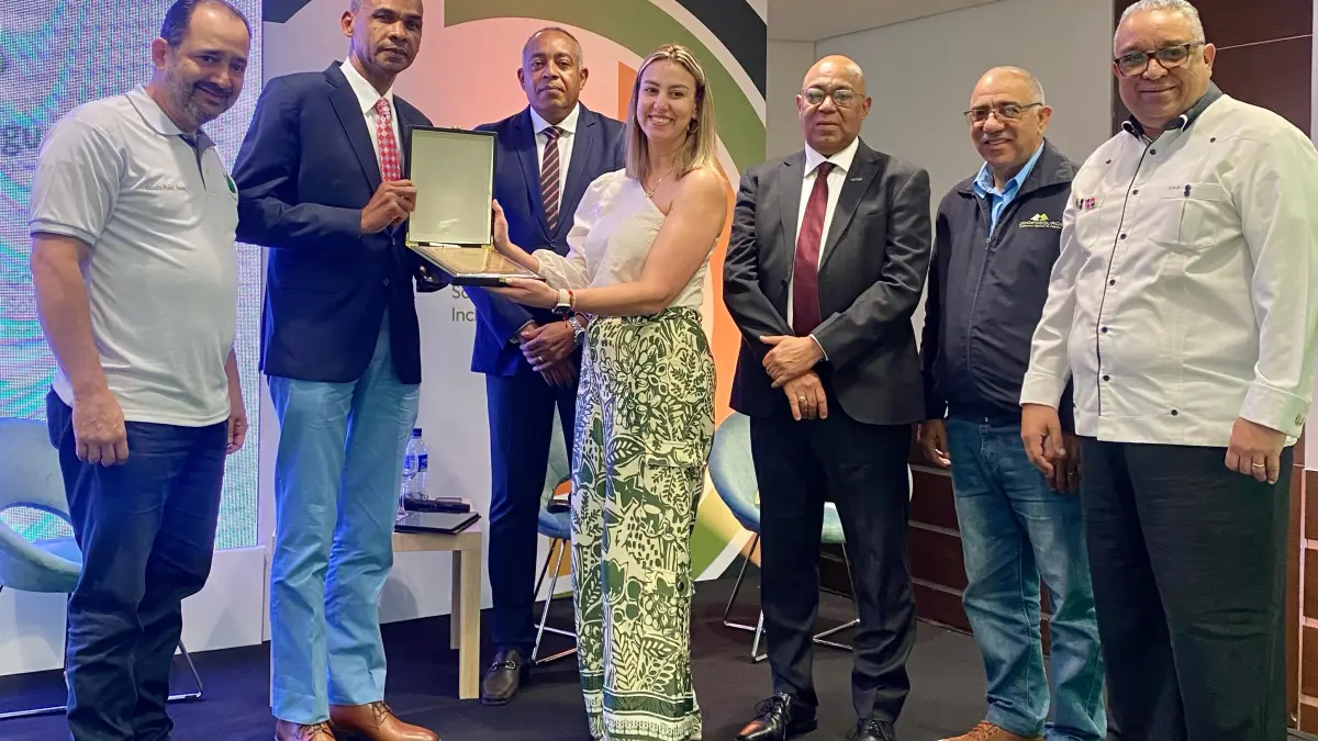 Reconocen líderes del sector cooperativista