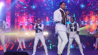 “Johnny Vive” consolida su éxito con tres noches sold out y anuncia expansión a Santiago