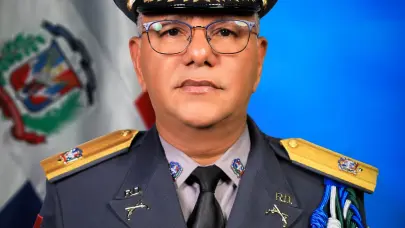 Abinader designa al general Pascual Cruz Méndez como director general de DIGESETT