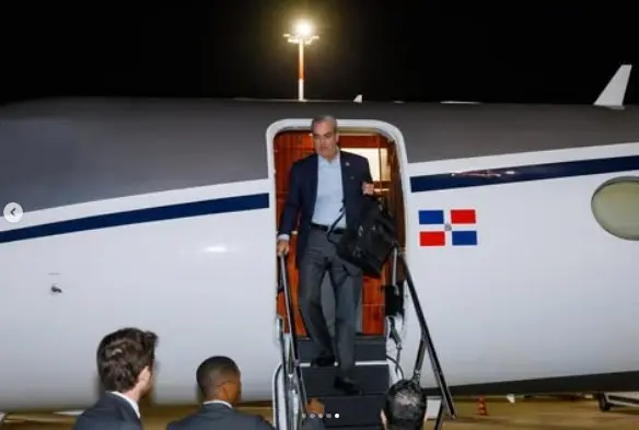 Presidente Abinader arriba a Roma para asistir a funeral del Papa Francisco