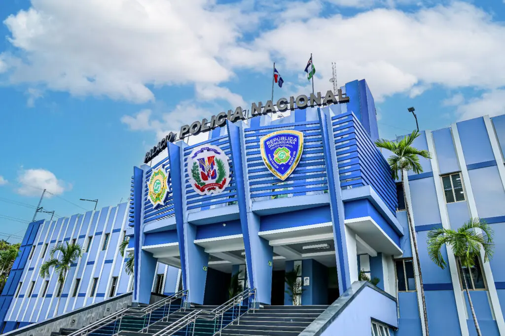 Autoridades advierten ciberdelincuentes envían correos falsos en nombre de la Policía Nacional