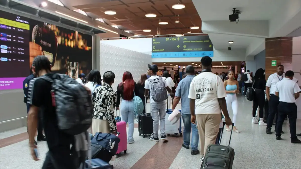 Reportan incremento de pasajeros por el Aeropuerto Las Américas por Semana Santa