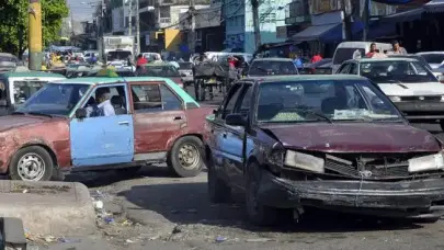 Retiran 510 vehículos chatarras del transporte público en Santo Domingo