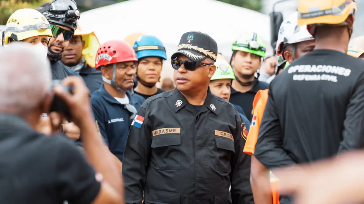 Bomberos del DN agradecen gran solidaridad de empresas en rescate Jet Set