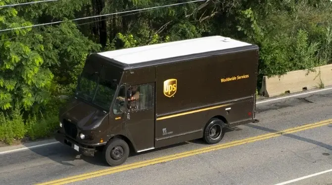 UPS despedirá a unos 20.000 empleados por la reducción en las entregas con Amazon