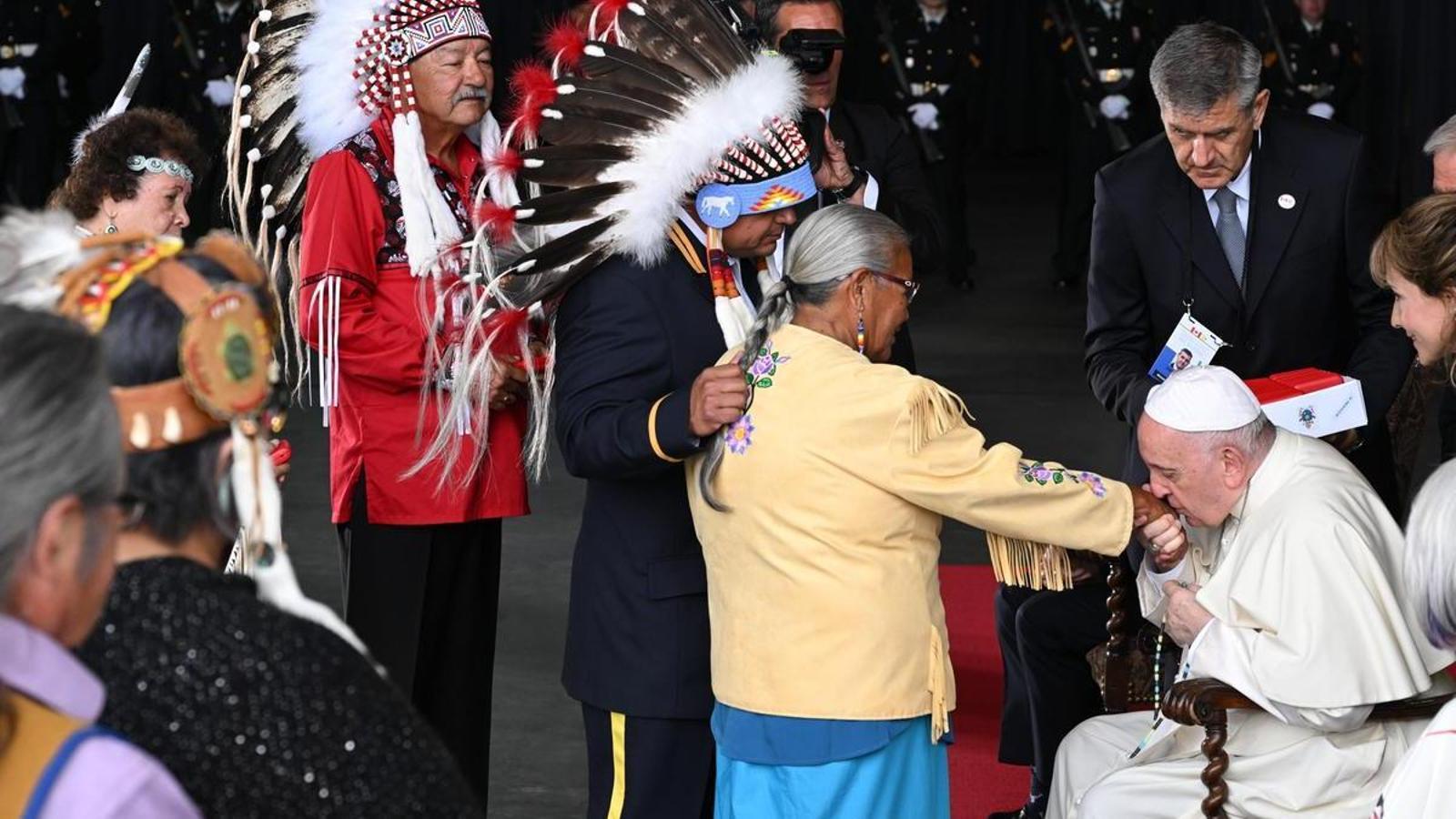 Encuentro cultural con líderes indígenas y religioso