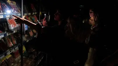 La prensa estadounidense recoge testimonios de caos durante el apagón en España