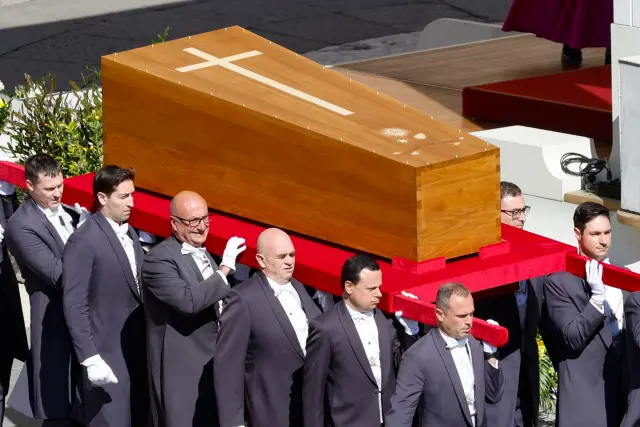 Cardenales agradecen la presencia de los Estados y el trabajo de los medios en el funeral