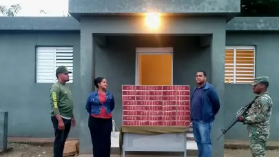 En tres vehículos confiscan más de 77 mil cigarrillos de contrabando ocultos en diferentes compartimentos