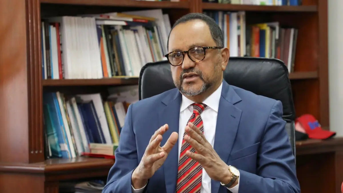 Consultor jurídico del Poder Ejecutivo aborda desafíos migratorios y críticas a protocolos