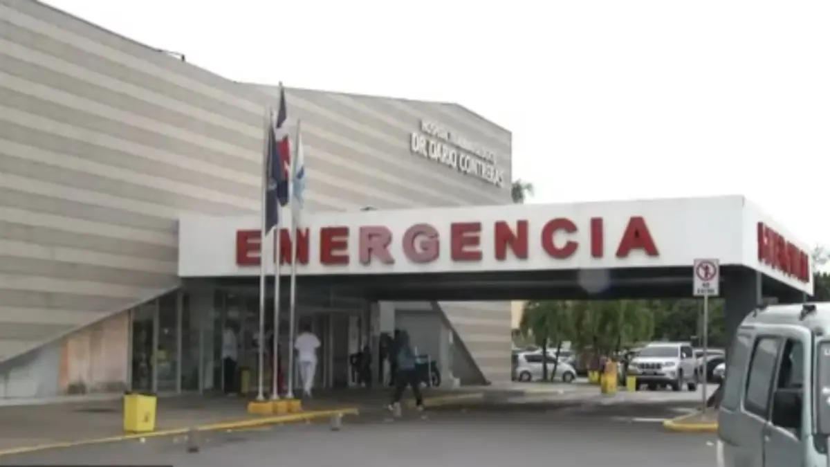 Someten a cirugía a pareja tiroteada en Los Mina