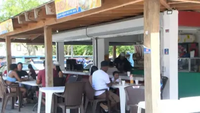 R&iacute;os y playas con reducida asistencia de ba&ntilde;istas en s&aacute;bado santo