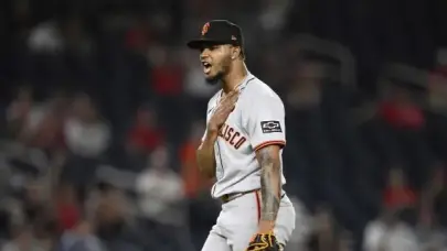 Doval, Vargas y P&eacute;rez destacan por los latinos en las Grandes Ligas