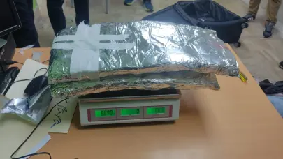 DNCD incauta dos paquetes de presumible cocaína en el Aeropuerto de Punta Cana