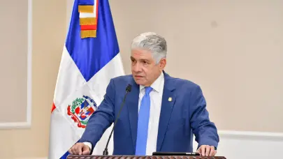 Hijo de Eduardo Estrella permanece bajo los escombros del Jet Set