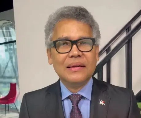 El polémico tuit del pastor Carlos Peña sobre la tragedia de Jet Set