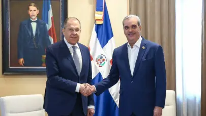 Canciller de Rusia, Sergey Lavrov se reune con el presidente Abinader en el Palacio Nacional