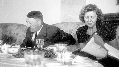 80 a&ntilde;os del suicidio de Hitler y Eva Braun