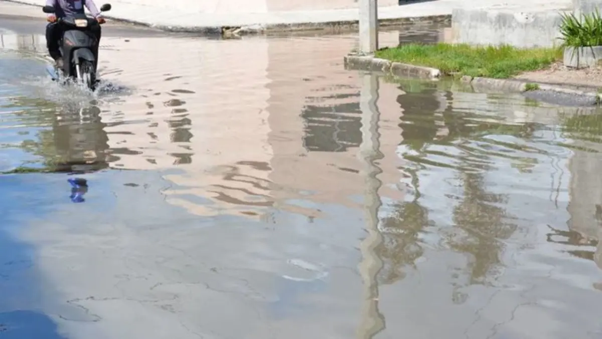 Residentes reportan drenaje pluvial tapado en la Ciudad Colonial