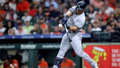 El marciano pega jonrón de 445 pies en derrota de los Yankees ante Cleveland