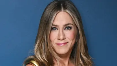 El extraño tratamiento facial de la actriz Jennifer Aniston que tiene esperma de salmón