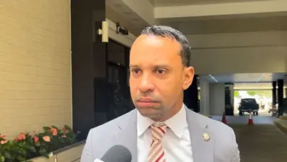 Diputado del PLD solicita interpelación de Mario Lama por crisis en el sistema de salud